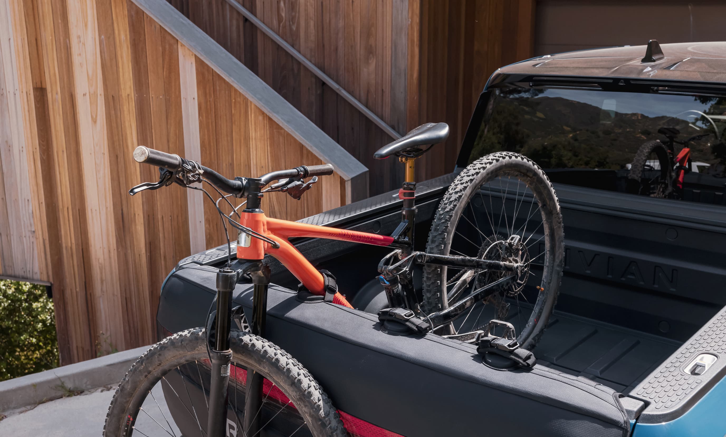 Tailgate protector deals for bikes